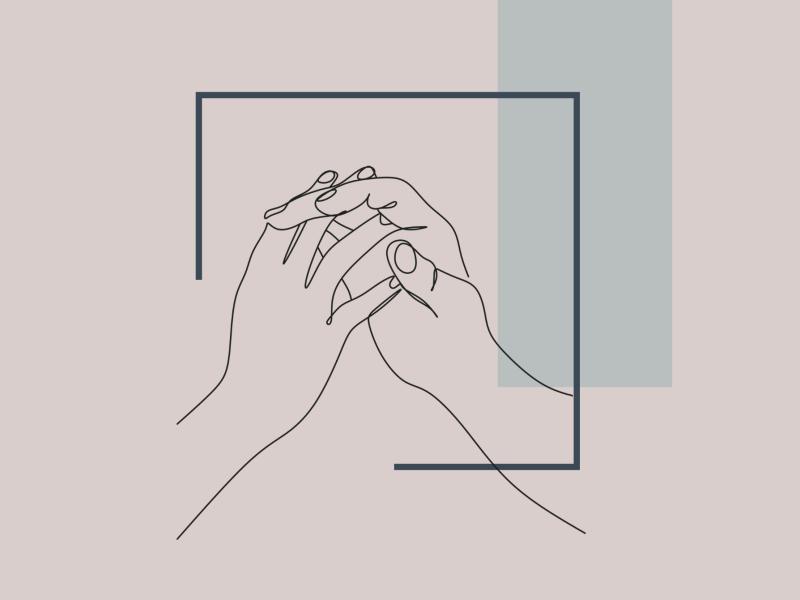 To hænder bliver forenet i flettede fingre.